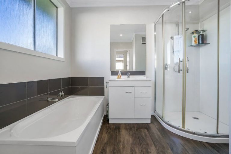 Photo of property in 9 Anne Street, Winton, 9720