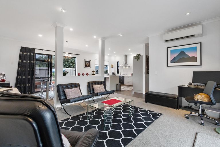 Photo of property in 19c Cooper Crescent, Cambridge, 3434