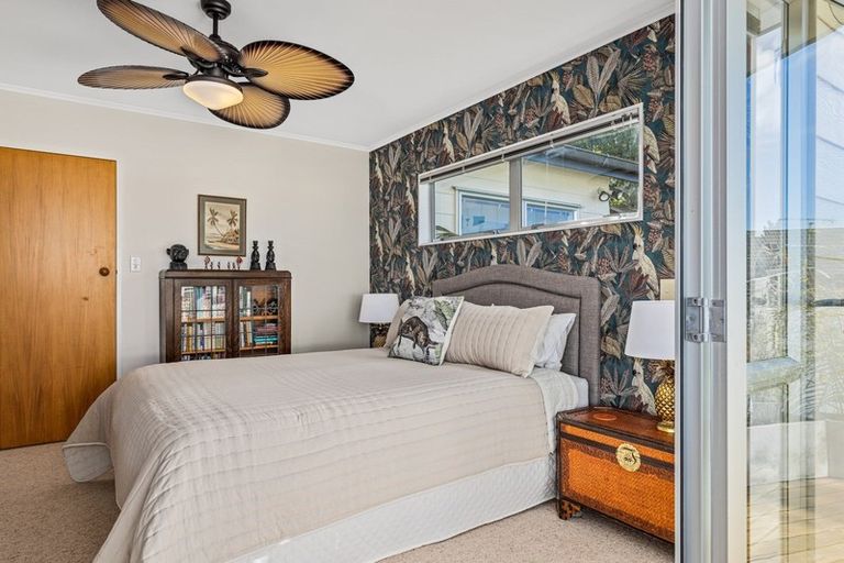 Photo of property in 18 Tamatea Drive, Snells Beach, 0920