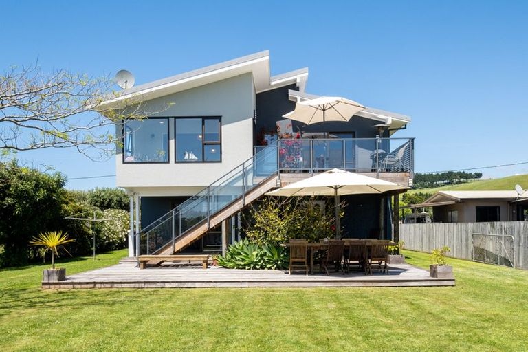 Photo of property in 68 Harper Road, Waimarama, Havelock North, 4294