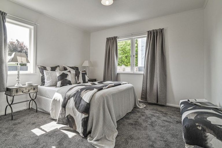 Photo of property in 34 Middle Road, Havelock North, 4130