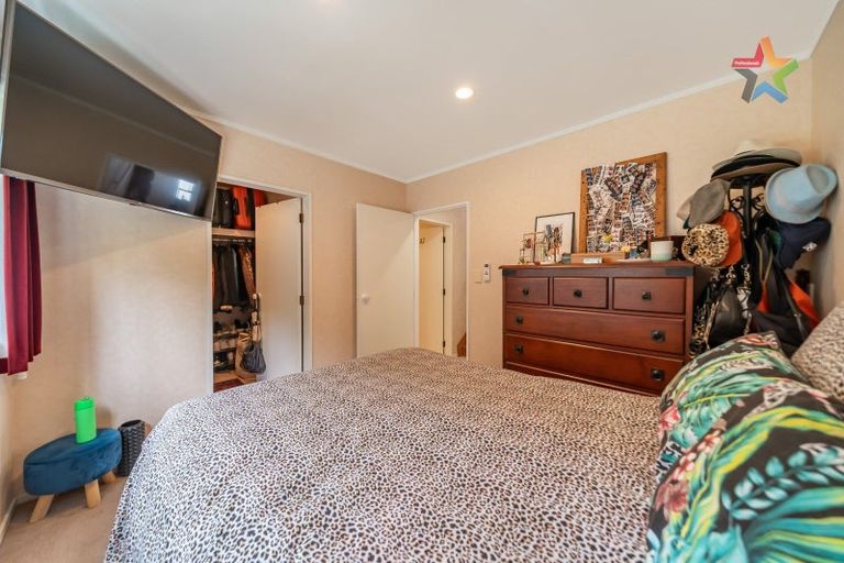 Photo of property in 14a Pekanga Road, Normandale, Lower Hutt, 5010