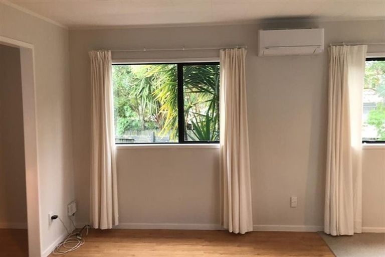 Photo of property in 30 Silverstone Place, Henderson, Auckland, 0612