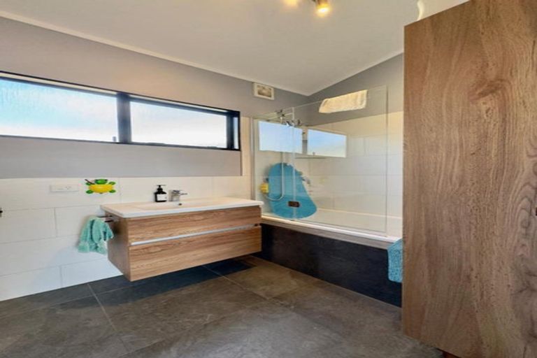 Photo of property in 44 Durham Drive, Havelock North, 4130