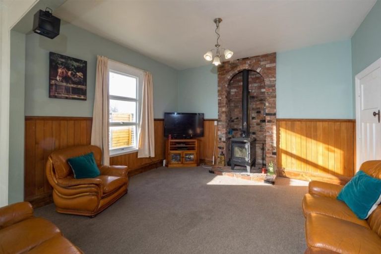 Photo of property in 132 Mcmurdo Street, Tinwald, Ashburton, 7700