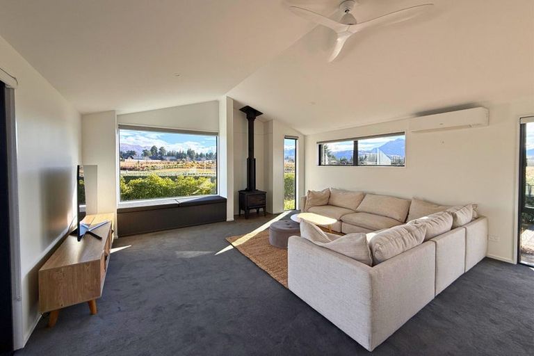 Photo of property in 8 Tahi Street, Albert Town, Wanaka, 9305