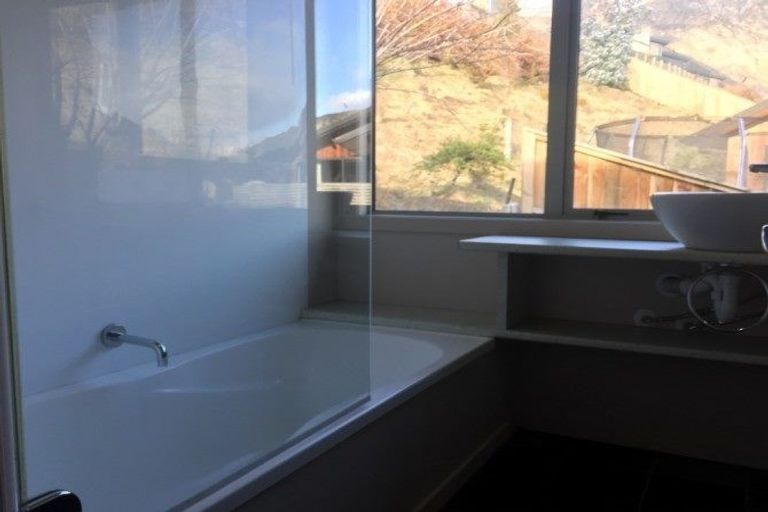 Photo of property in 13a Redfern Terrace, Arthurs Point, Queenstown, 9371