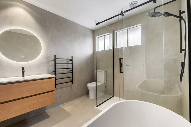 Photo of property in 32a Bayview Road, Bayview, Auckland, 0629