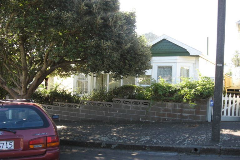Photo of property in 8 Stirling Street, Berhampore, Wellington, 6023