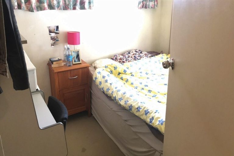 Photo of property in 71 Glendale Road, Glen Eden, Auckland, 0602