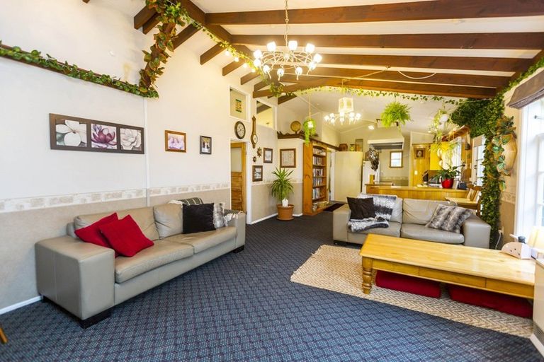 Photo of property in 54 Granville Street, Silverstream, Upper Hutt, 5019