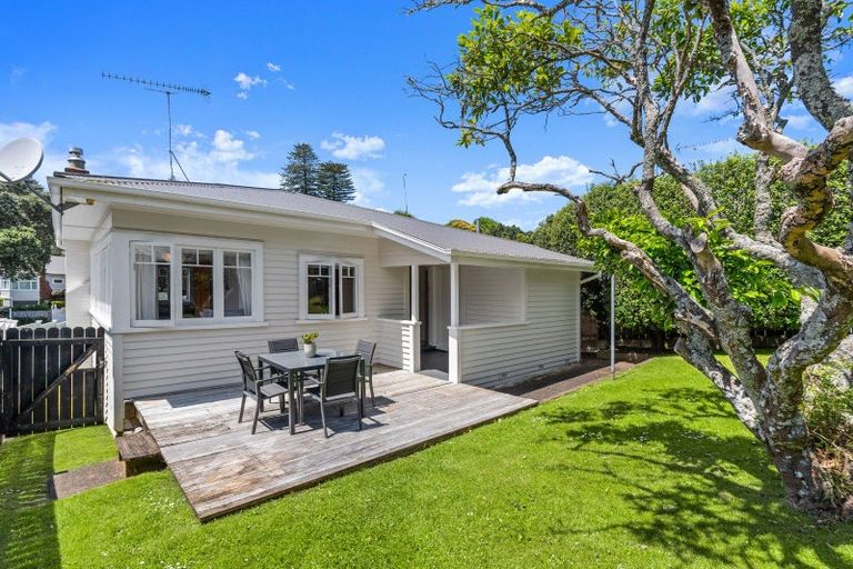 Photo of property in 41 Hillsborough Road, Hillsborough, Auckland, 1042
