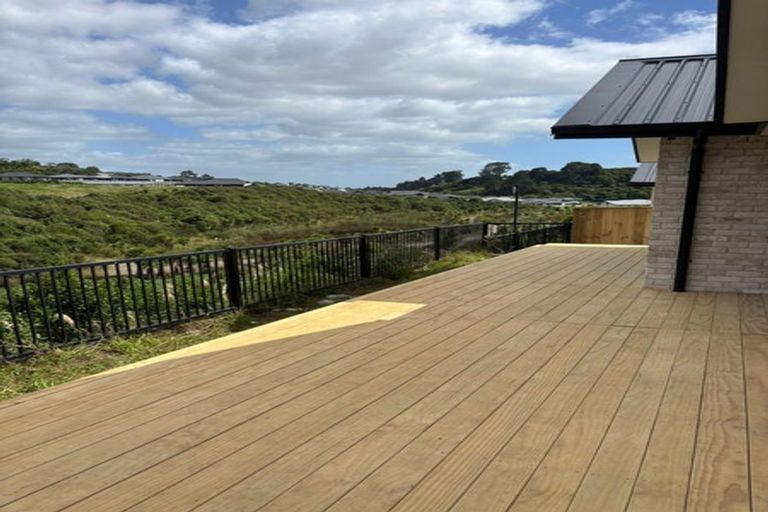 Photo of property in 241 Adler Drive, Ohauiti, Tauranga, 3112