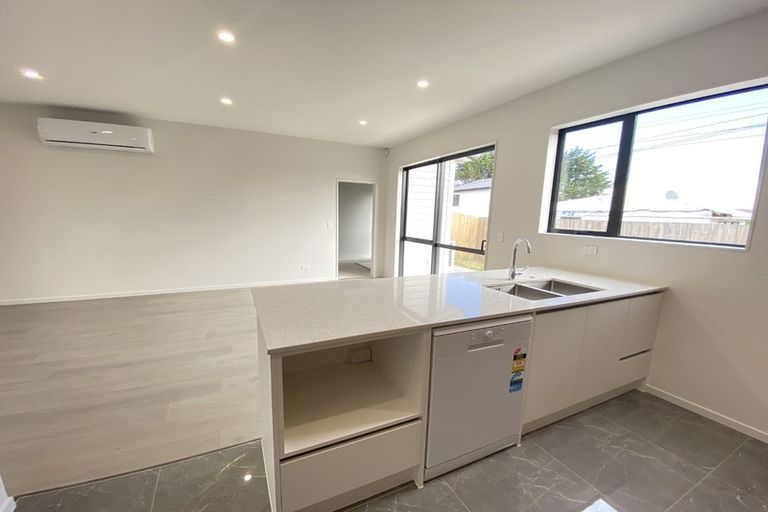 Photo of property in 6a Geordie Street, Henderson, Auckland, 0612