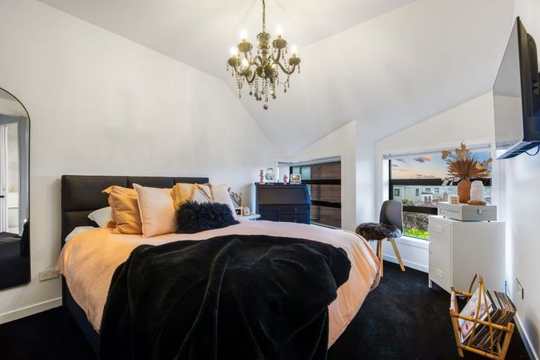 Photo of property in 16 Tuatini Place, Long Bay, Auckland, 0630