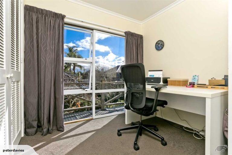 Photo of property in 2/4 Frater Avenue, Milford, Auckland, 0620