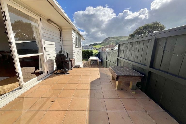 Photo of property in 10 Green Road, Panmure, Auckland, 1072