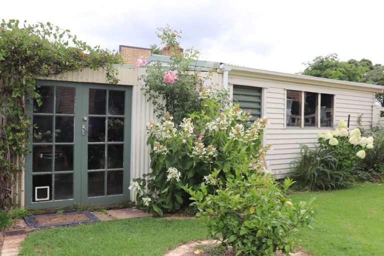 Photo of property in 190 Great South Road, Huntly, 3700