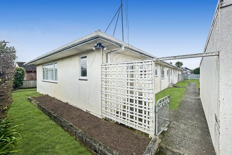 Photo of property in 145 Heretaunga Street, Palmerston North, 4414