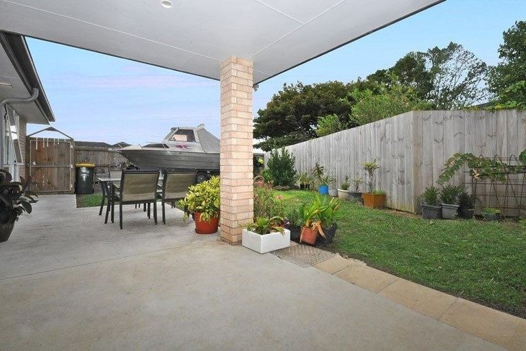 Photo of property in 6 Rohea Place, Opaheke, Papakura, 2113