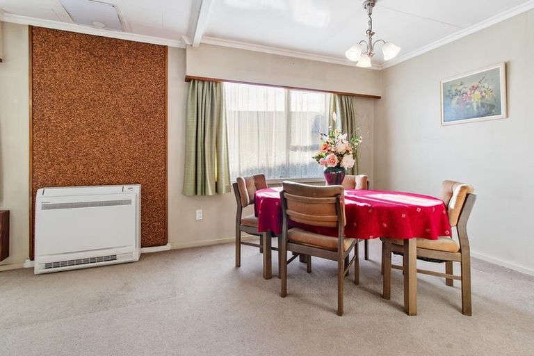 Photo of property in 69 Rhodes Street, Waimate, 7924