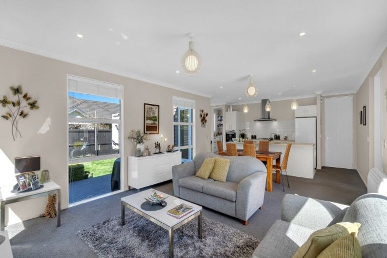 Photo of property in 29 Hemingway Place, Spencerville, Christchurch, 8083