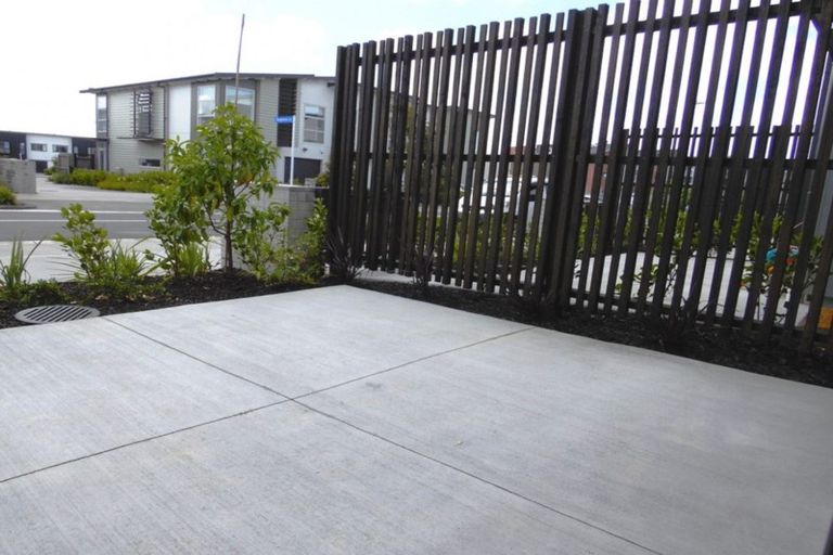 Photo of property in 18 Walter Merton Road, Hobsonville, Auckland, 0616