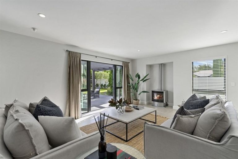 Photo of property in 5 Skyedale Drive, Harewood, Christchurch, 8051