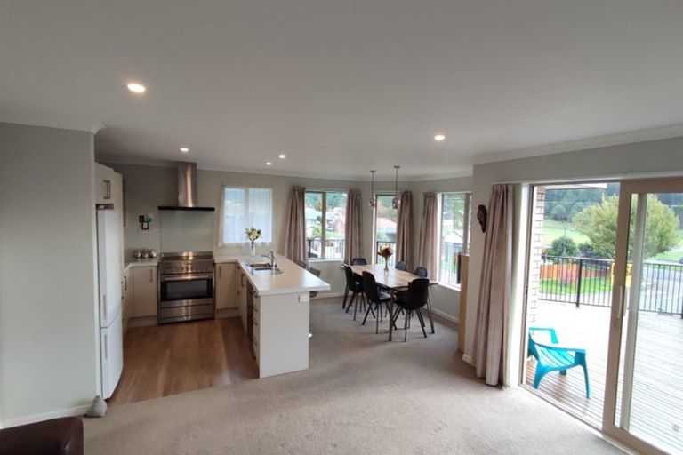 Photo of property in 2 Pukeko Place, Picton, 7220