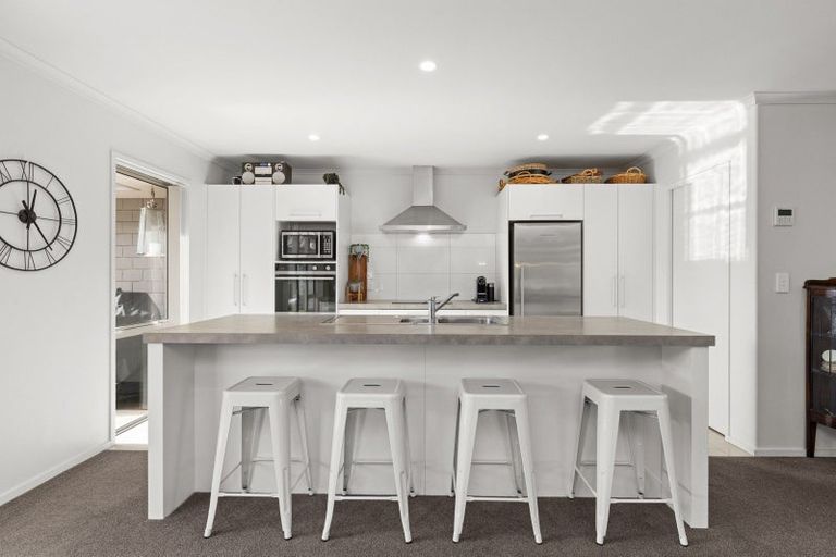 Photo of property in 51 Norfolk Drive, Cambridge, 3434