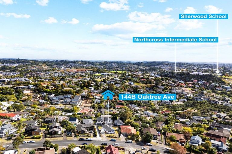 Photo of property in 144a Oaktree Avenue, Browns Bay, Auckland, 0630
