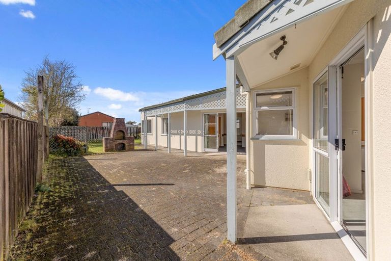 Photo of property in 37 Garland Drive, St Andrews, Hamilton, 3200