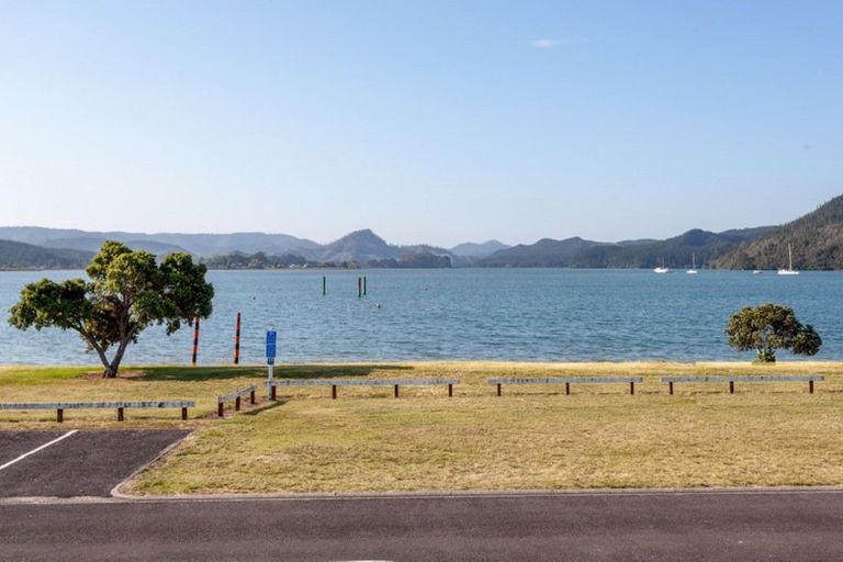 Photo of property in 611 Beach Road, Whangamata, 3620