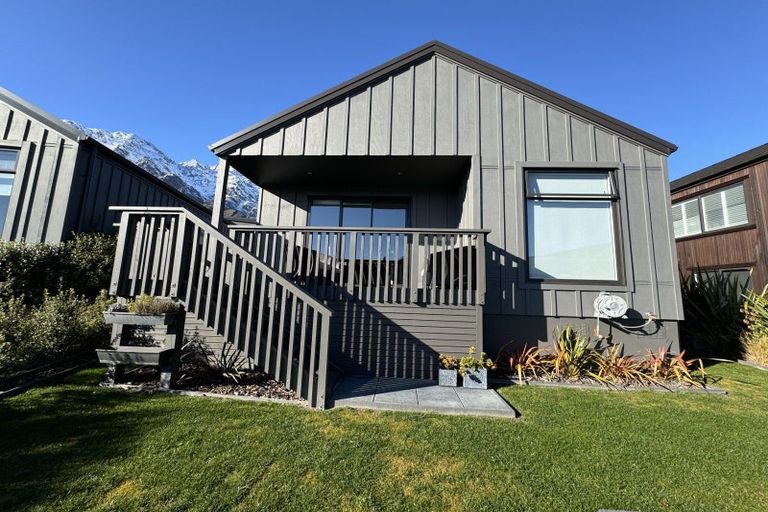 Photo of property in 5a Glenelg Lane, Jacks Point, 9371