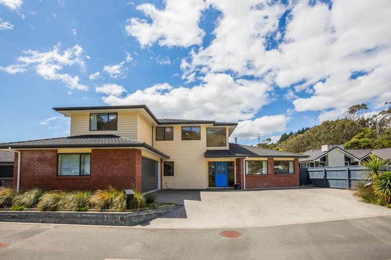Photo of property in 32 Banks Boulevard, Whitby, Porirua, 5024