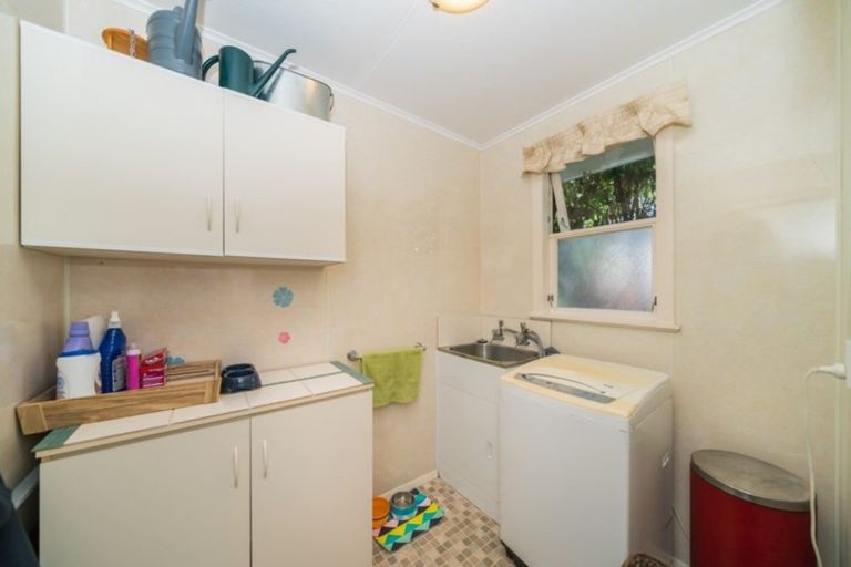 Photo of property in 10 Henare Street, West End, Palmerston North, 4412