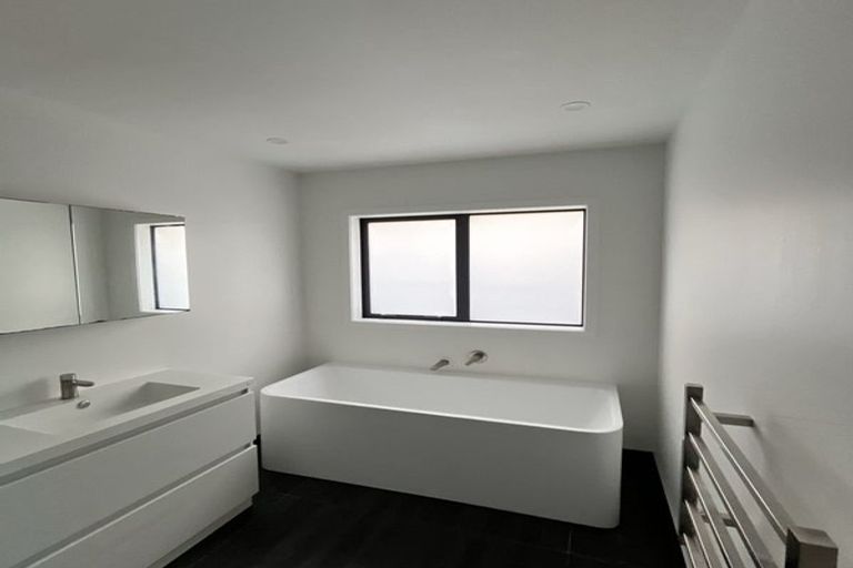 Photo of property in 26 Filmer Crescent, Wallaceville, Upper Hutt, 5018