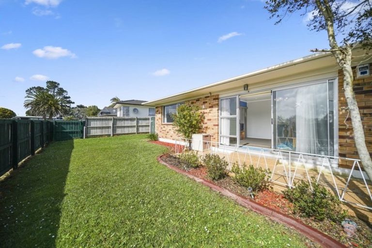 Photo of property in 2/1 Susanne Place, Pakuranga, Auckland, 2010