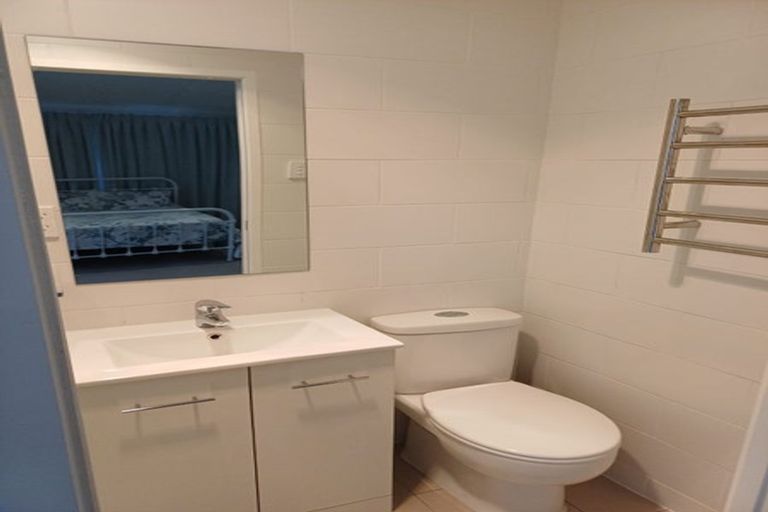 Photo of property in 2/41 Charles Dickens Drive, Mellons Bay, Auckland, 2014