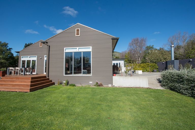 Photo of property in 8 Braeside, Kinmont Park, Mosgiel, 9024