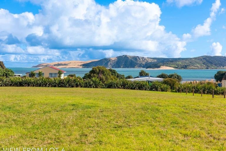 Photo of property in 16 Koutu Point Road, Opononi, Kaikohe, 0473