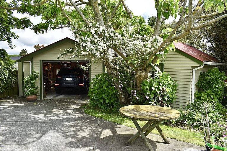 Photo of property in 27 Chester Street, Levin, 5510