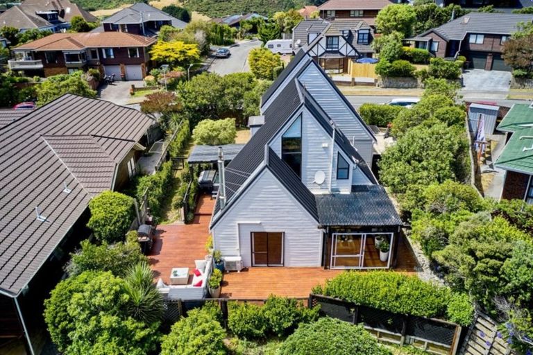 Photo of property in 43 Lakewood Avenue, Churton Park, Wellington, 6037