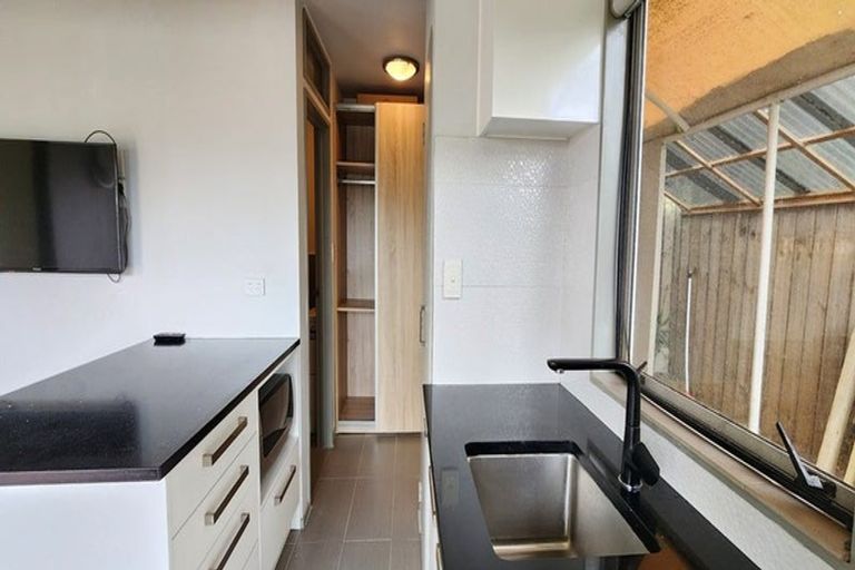 Photo of property in 14 Bruce Road, Glenfield, Auckland, 0629