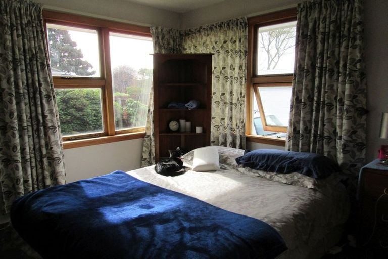 Photo of property in 1/19 Pinehurst Crescent, Russley, Christchurch, 8042