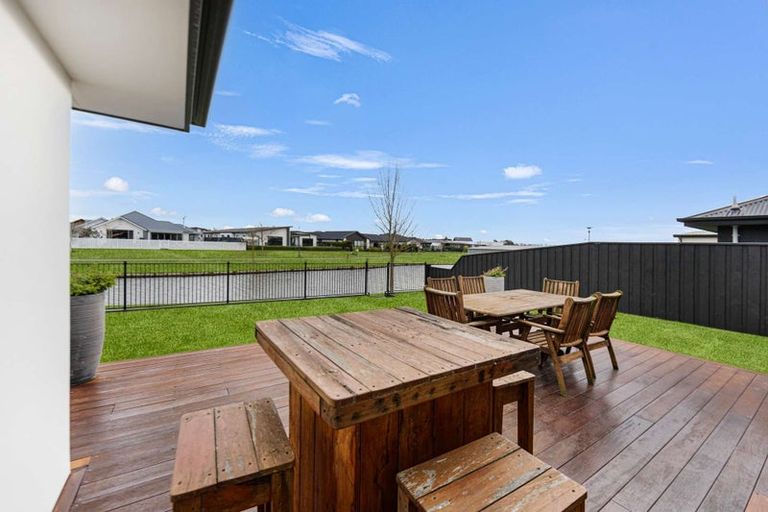 Photo of property in 62 Tiritiri Moana Drive, Pegasus, 7612