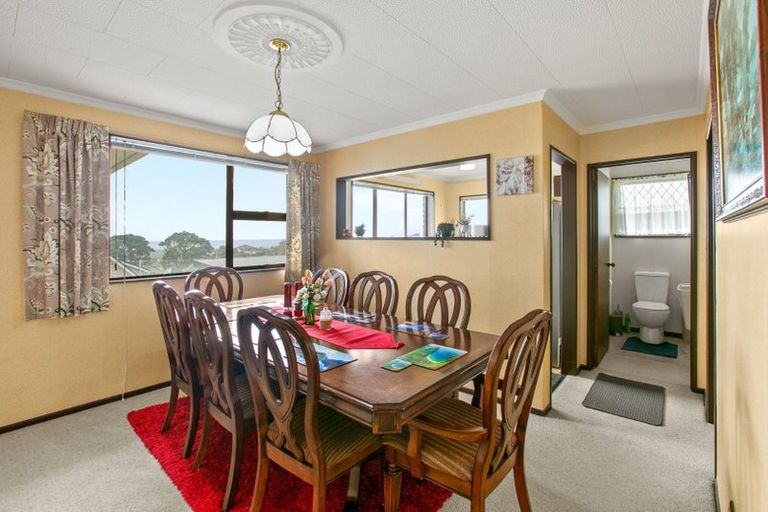 Photo of property in 10b South Road, Moturoa, New Plymouth, 4310
