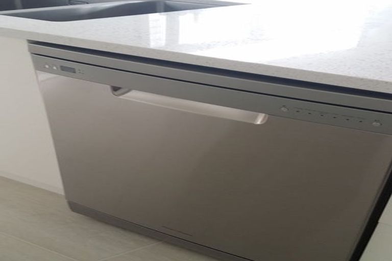 Photo of property in 3 Lockheed Street, Hobsonville, Auckland, 0618