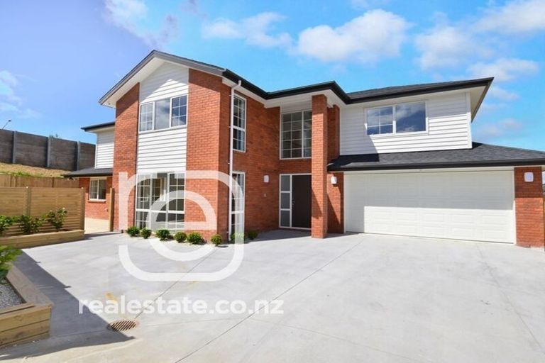 Photo of property in 68 Huntington Park Drive, Greenhithe, Auckland, 0632