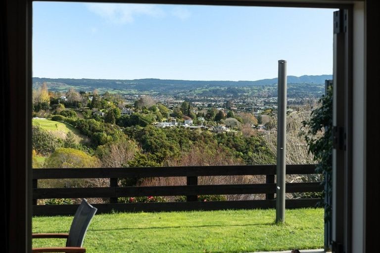 Photo of property in 112 Waikite Road, Welcome Bay, Tauranga, 3175